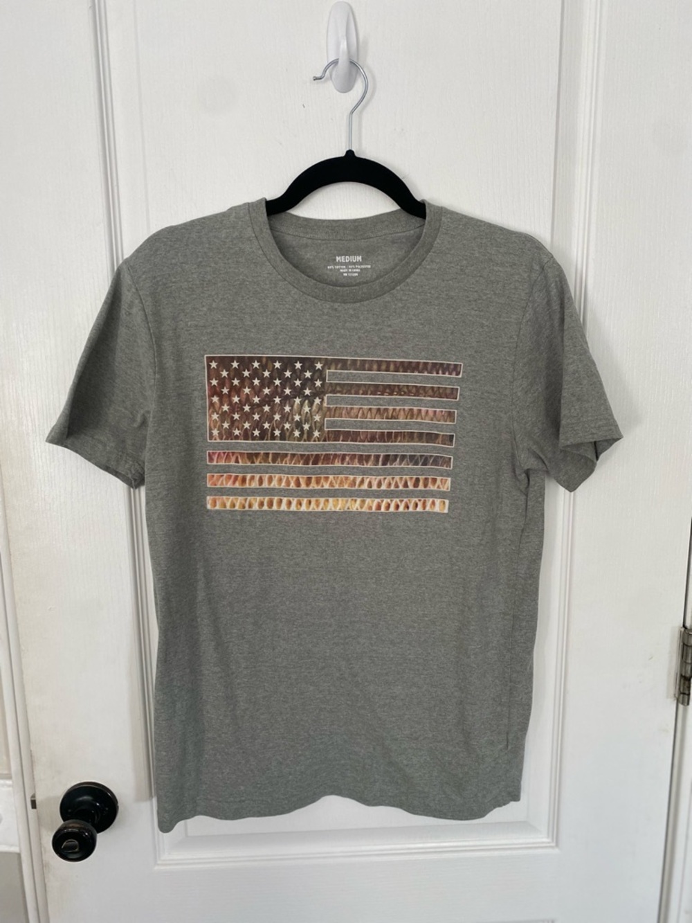 Under Armour Men's Gray Short-Sleeve Flag Graphic Tee